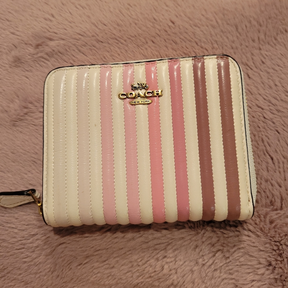 Coach- Parker Quilted Striped Zip Around Wallet/Coin Purse, Chalk, Never Used